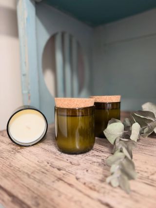 Ještě jste nikdy nepálili svičky v létě? Bergamot,tráva či levandule jsou ideální volbou a k létu patří. Svou vůní vám...