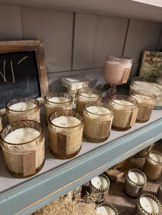 Krásný podzim užívejte. Potěšte svůj nosík čistou vůní esenciálních olejů💚 www.mojesoje.cz